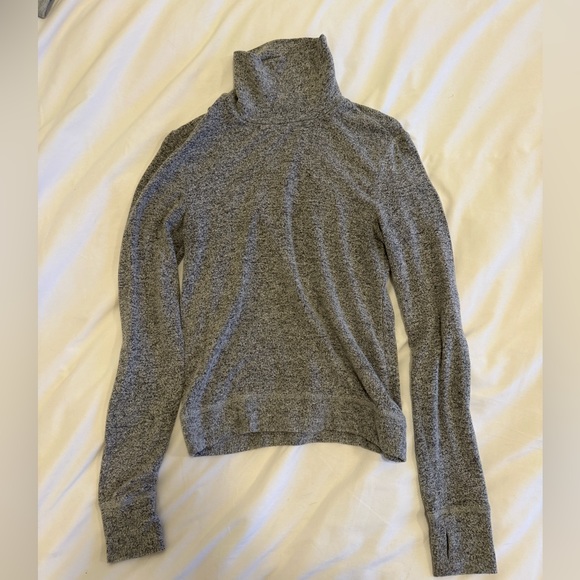 PacSun Turtleneck Sweater - Picture 7 of 7